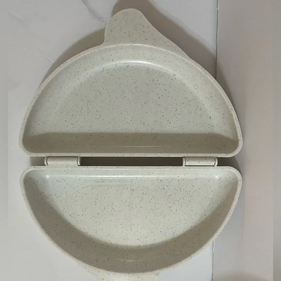 Nordic Ware Speckled Egg Poacher and Omelette Maker - Picture 7 of 8